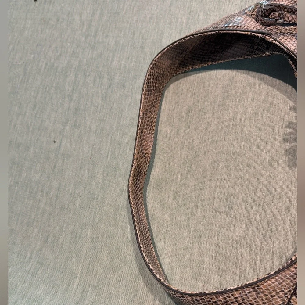 G.I.L.I. Beige Snakeskin Hobo Bag